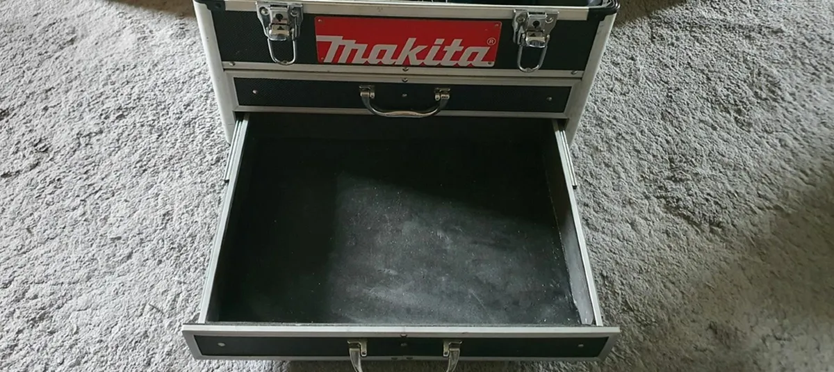 Makita Aluminium Carry Case + Hand Tools - Image 4