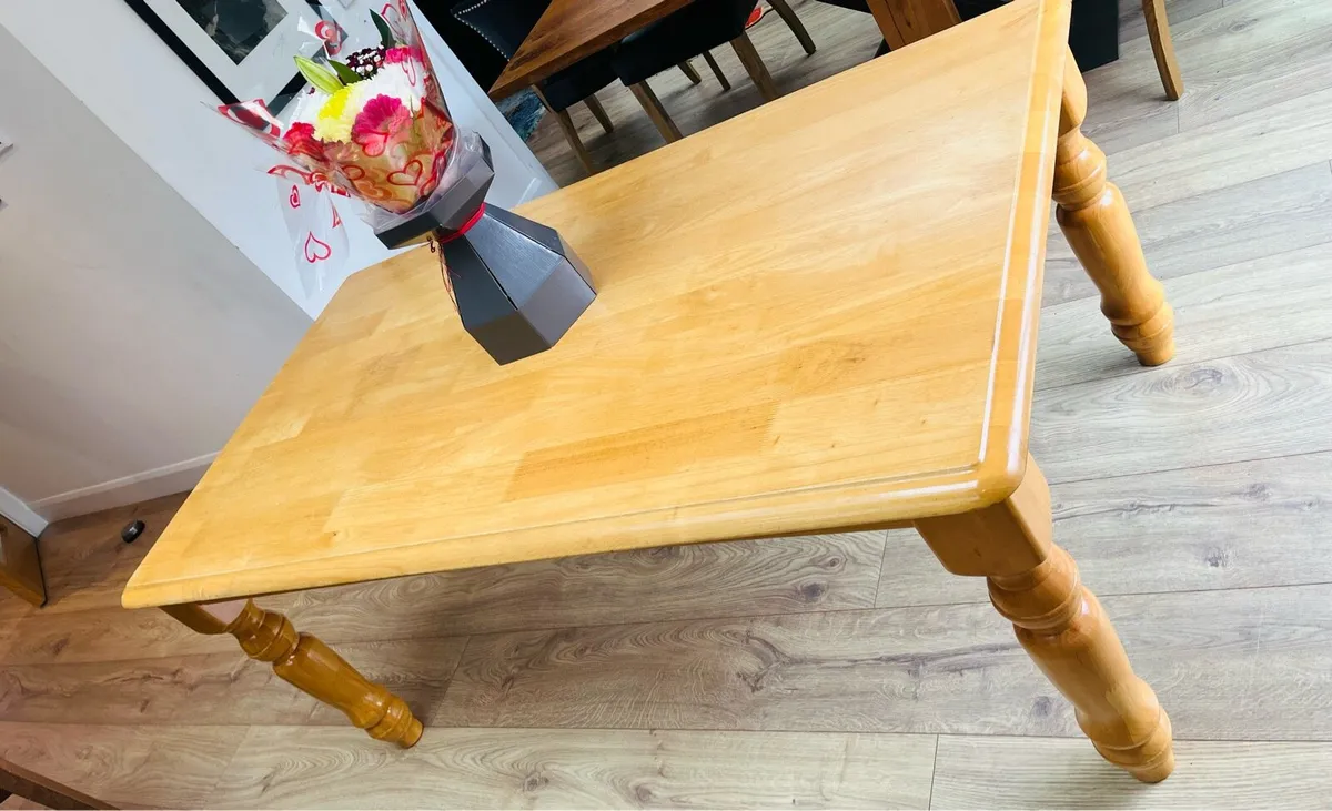 Dining table - Image 3