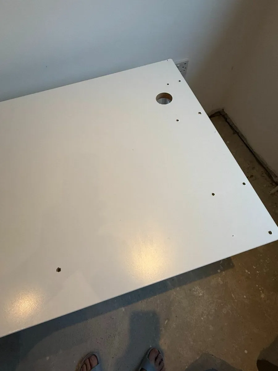 Used 1600 × 1200 L-shaped office desk. - Image 4