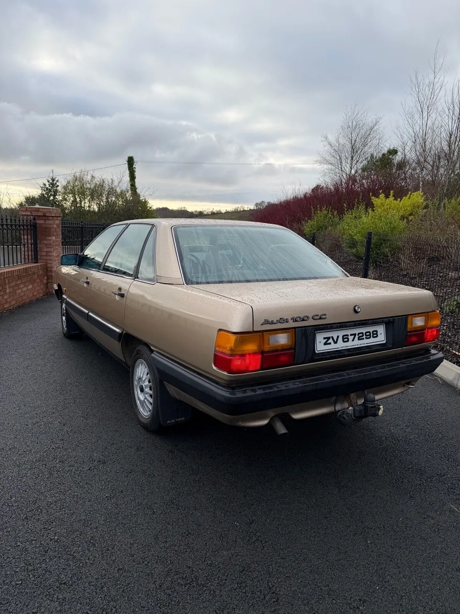 Audi 100 - Image 2