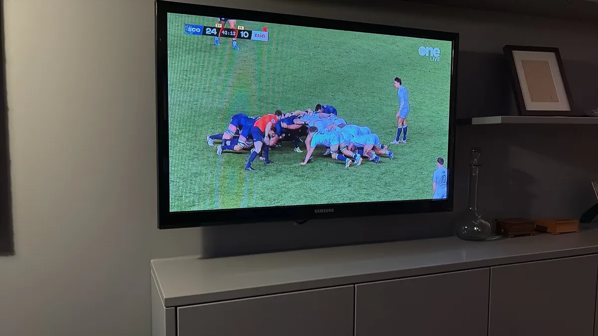 Samsung 43”  smart TV - Image 3