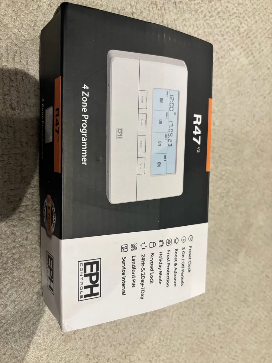 R47 V2 4 Zone heat control programmer - Image 1