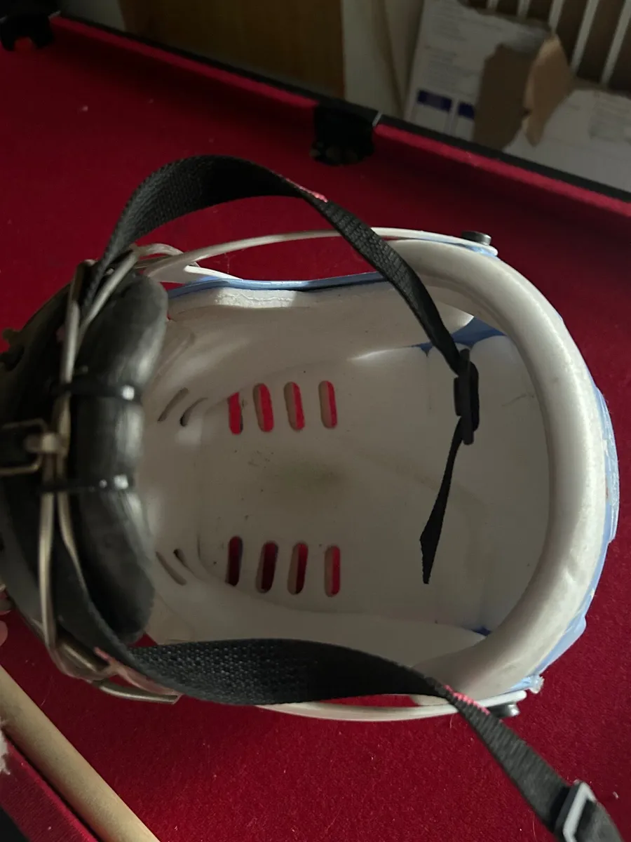 Hurling Helmet - Image 2