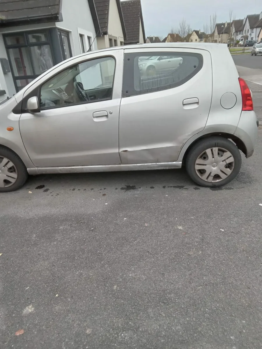 Nissan pixco - Image 4