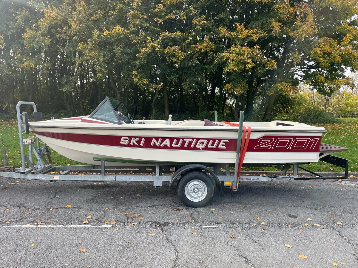 Ski nautique - Image 1