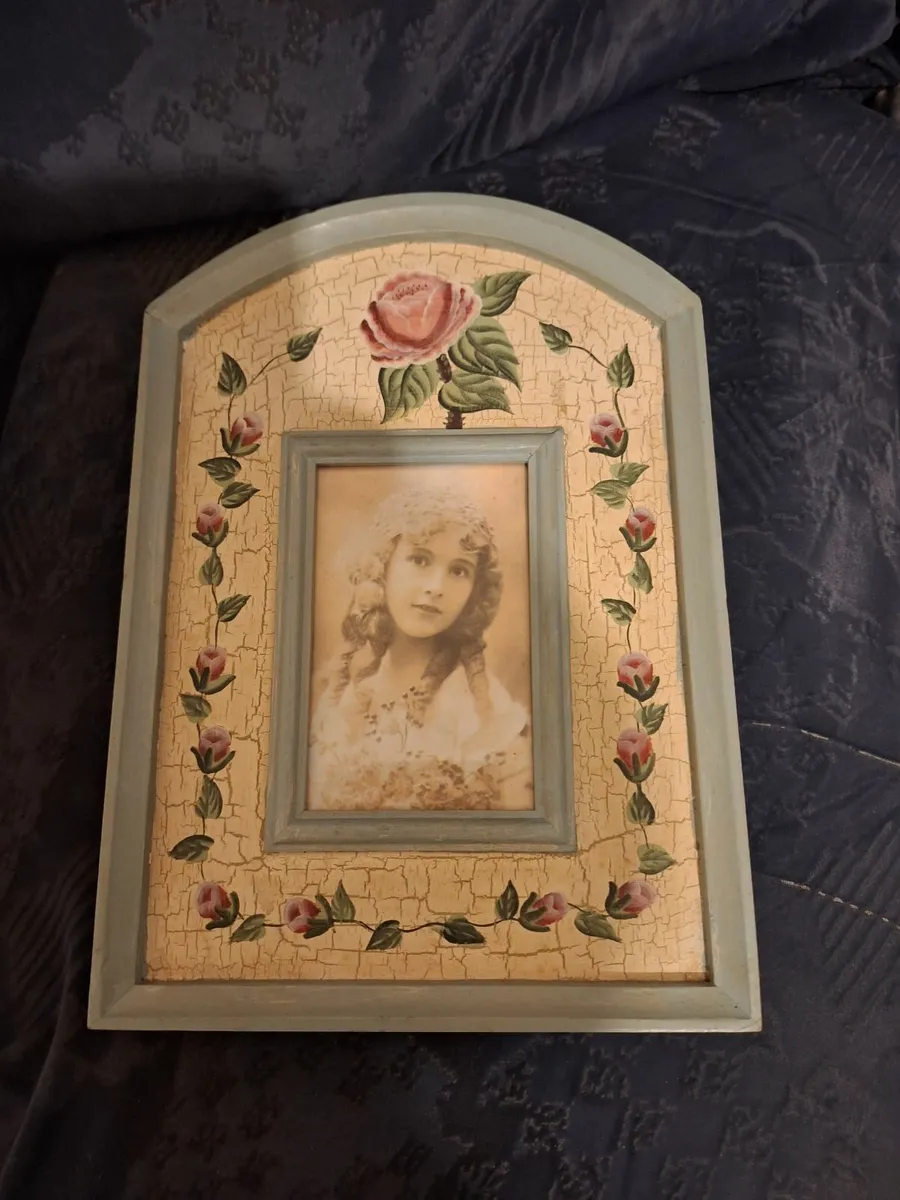 Lovely vintage style key cabinet - Image 1