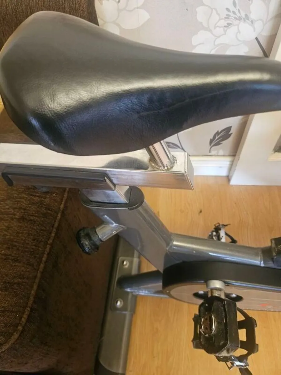 Tomahawk Spin Bike - Image 3