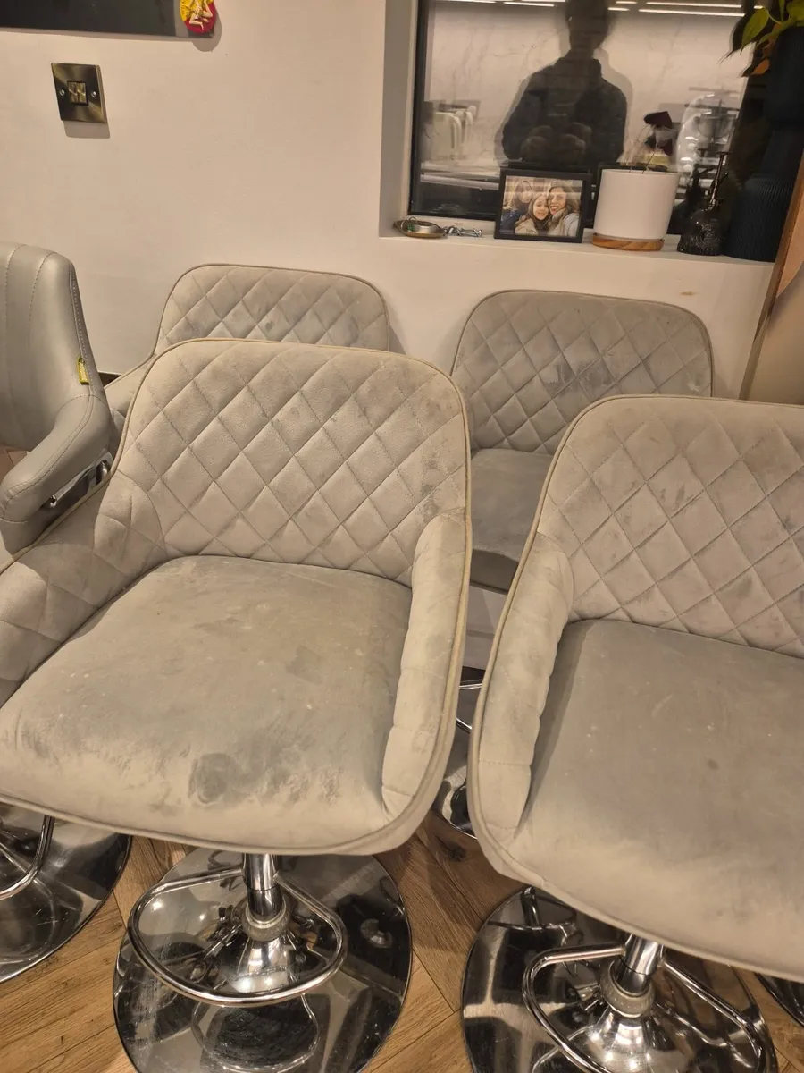 Bar stools - Image 1