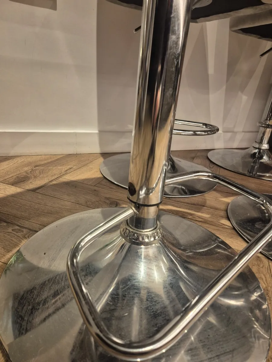 Bar stools - Image 3
