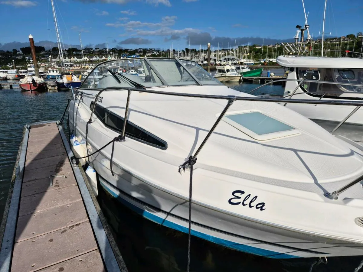 Bayliner 2355 - Image 2