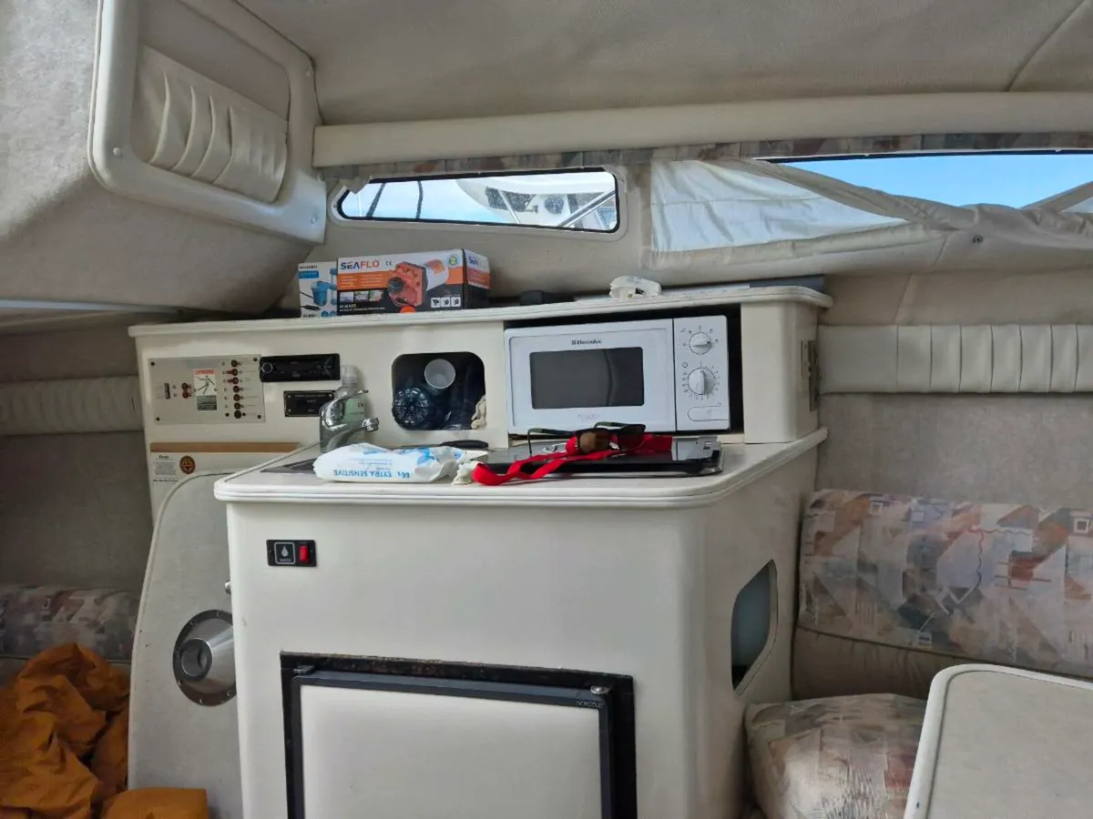 Bayliner 2355 - Image 3