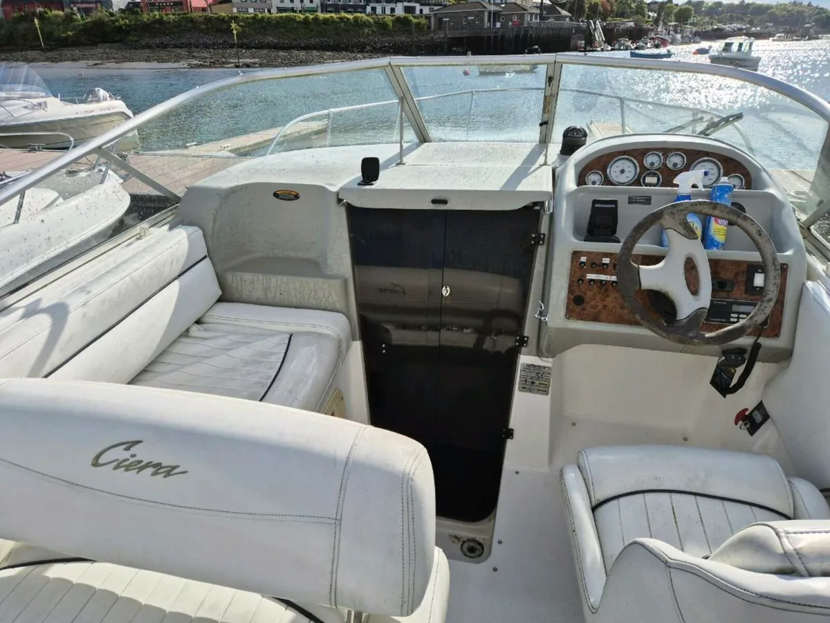 Bayliner 2355 - Image 4