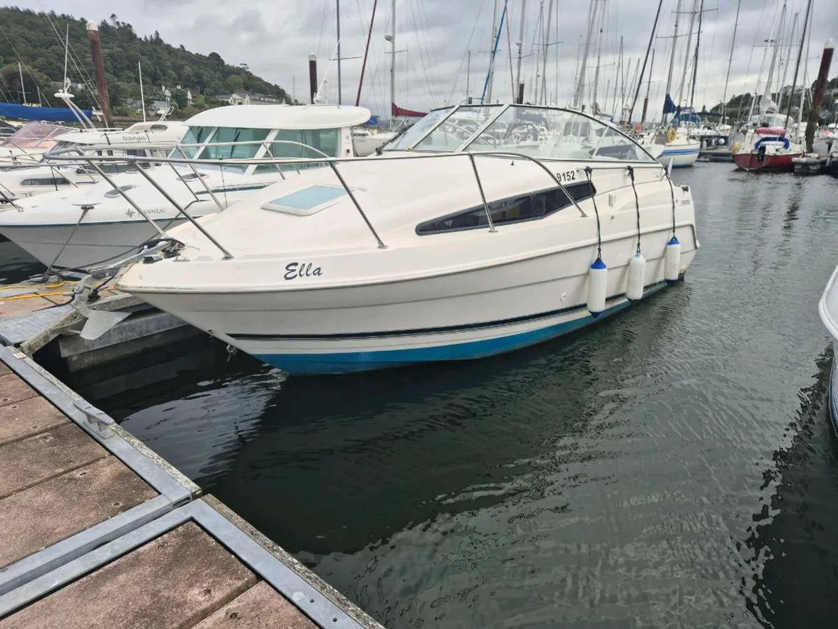 Bayliner 2355 - Image 1