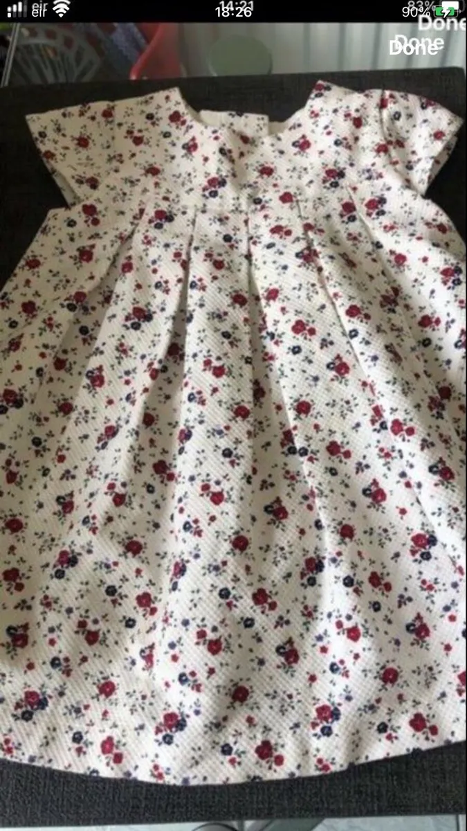 Girls stunning dress 0/3 mths €3 - Image 1