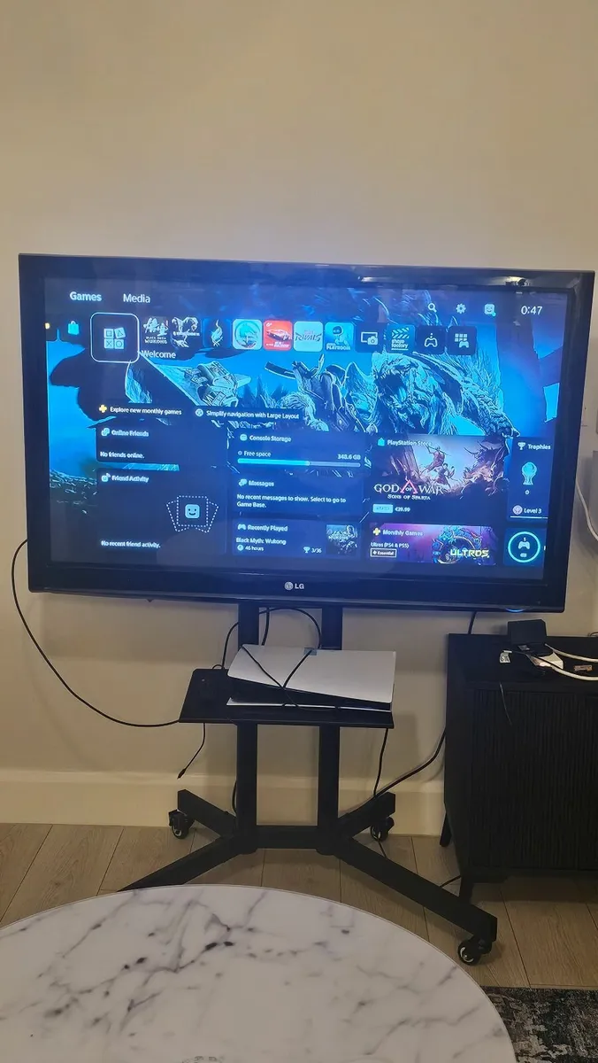 TV lg 50 inches model number 50pq3000 - Image 1