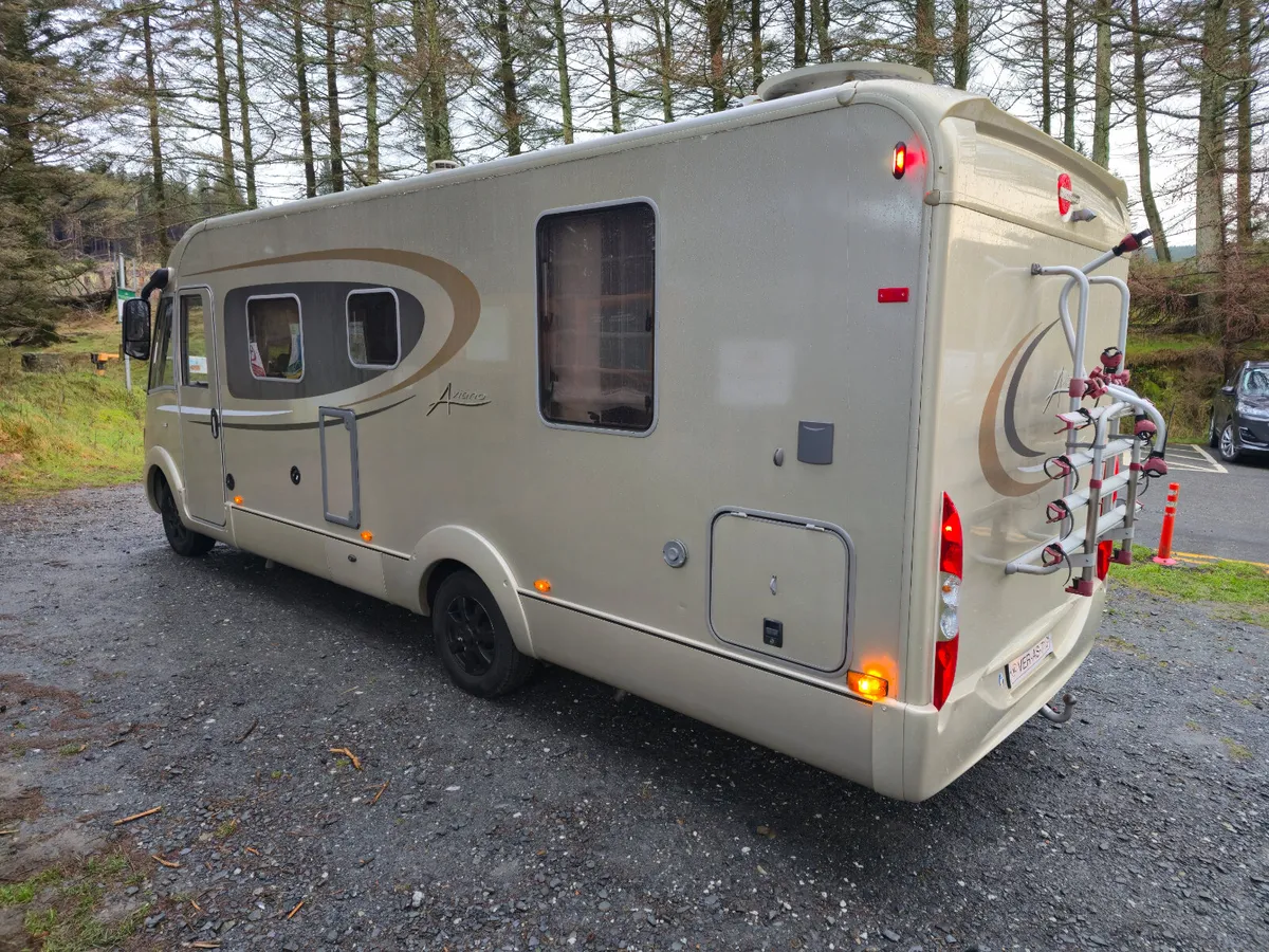 2014 BURSTNER AVIANO I727 ISLAND BED TAKE TRADE IN - Image 4