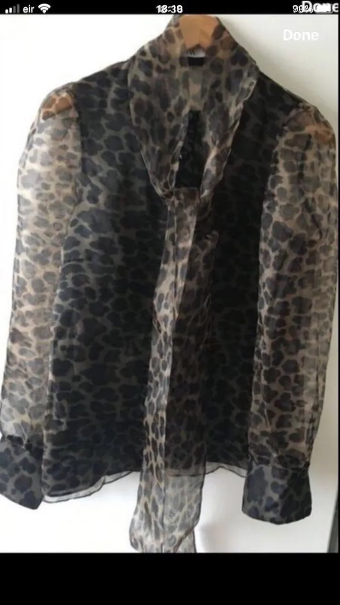 Ladies Zara blouse size XS €5 - Image 1