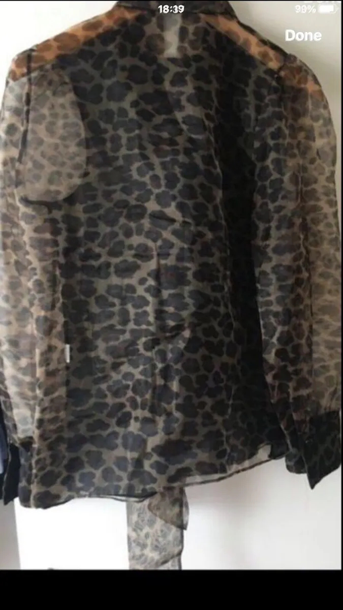 Ladies Zara blouse size XS €5 - Image 2