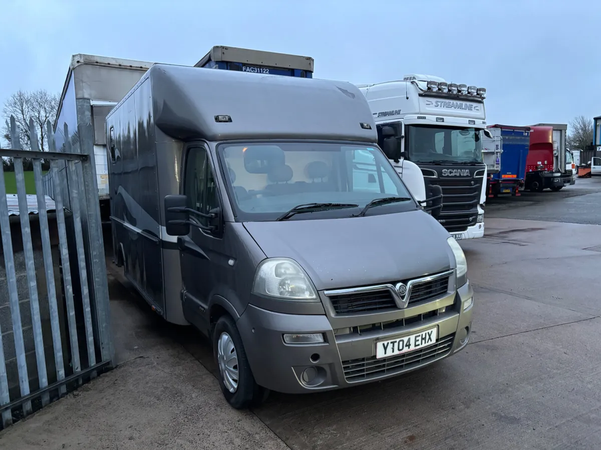 2004 Vauxhall Movano two Horse 35 tons - Image 3