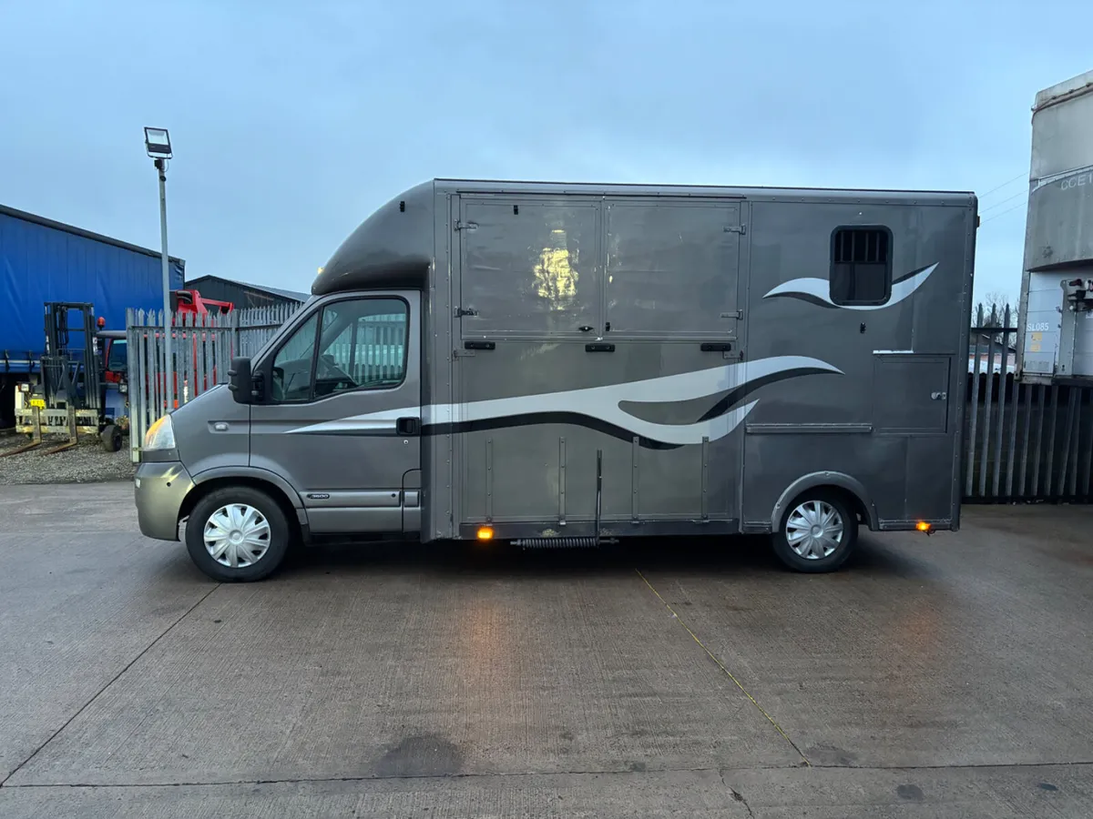 2004 Vauxhall Movano two Horse 35 tons - Image 4