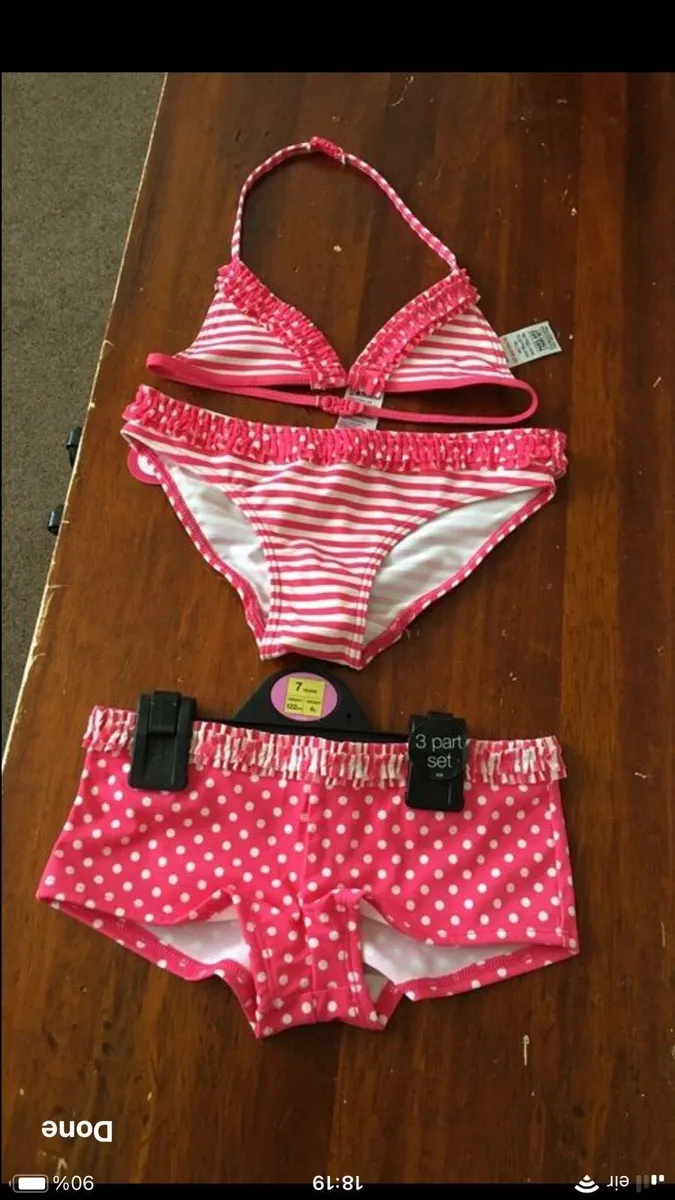 Girls three piece biniki age 7 €10 - Image 3