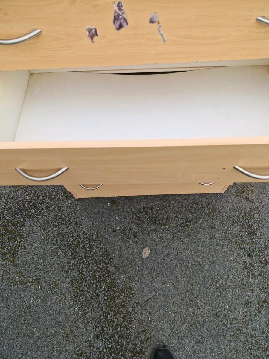 Chest of drawers - Image 2