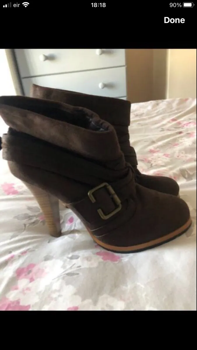 Ladies BNWT boots size 6 €20 - Image 1