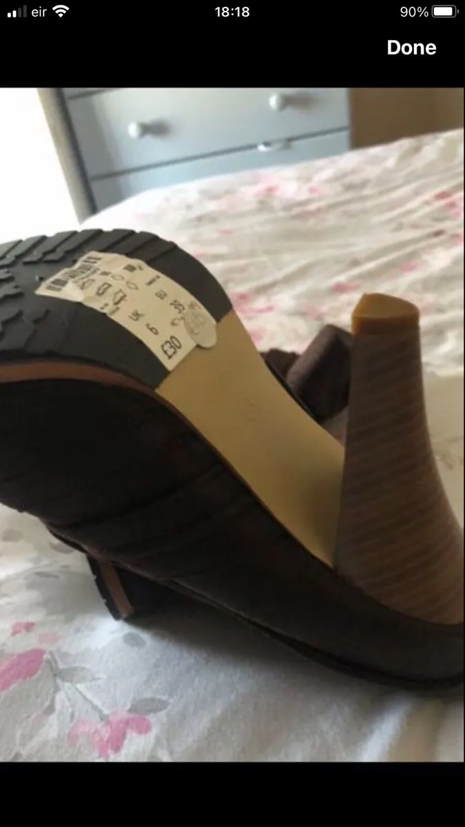 Ladies BNWT boots size 6 €20 - Image 3