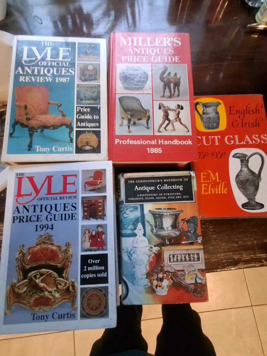 Vintage books - Image 2