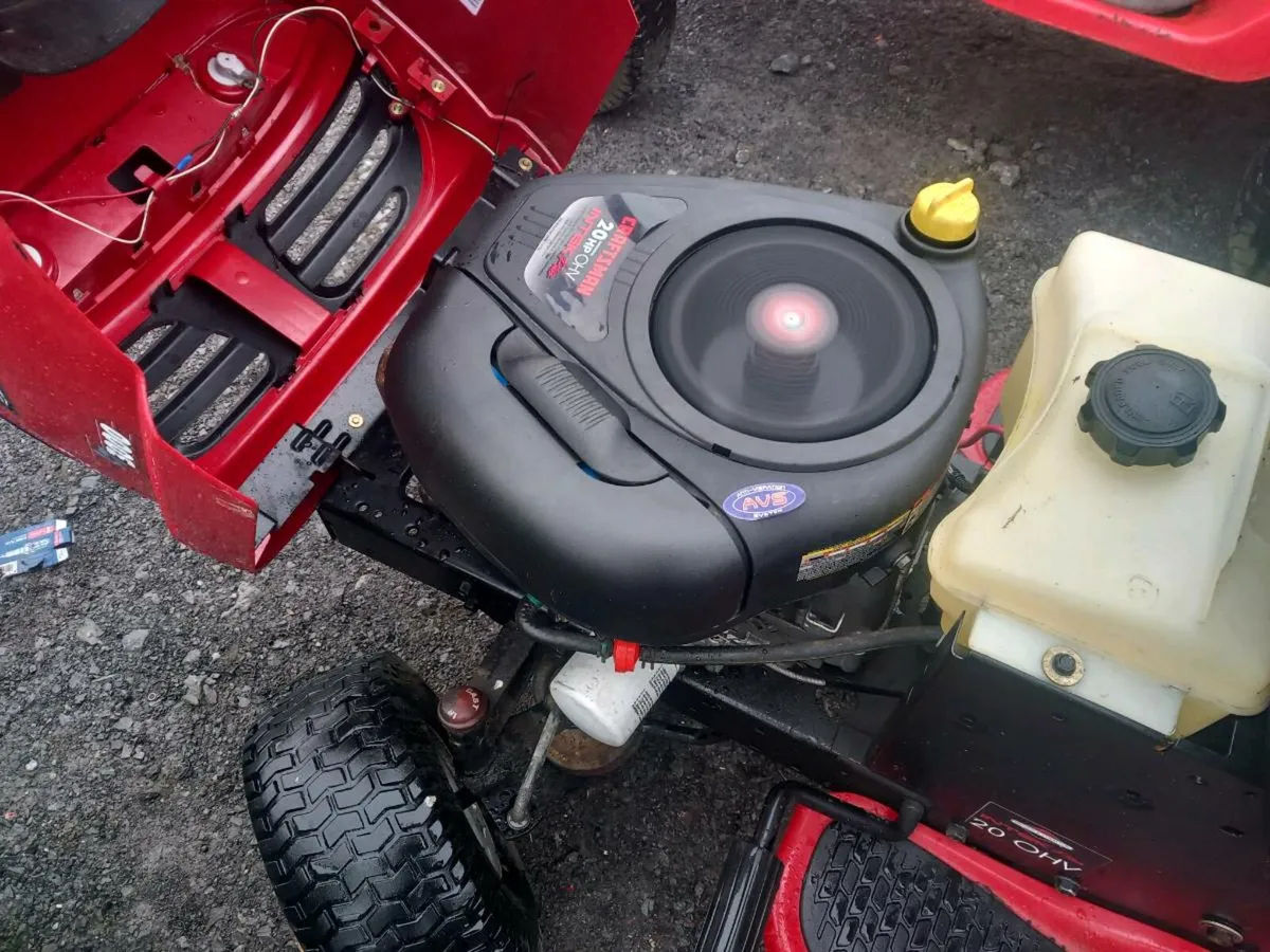 20 horsepower briggs and Stratton engine for sale - Image 3