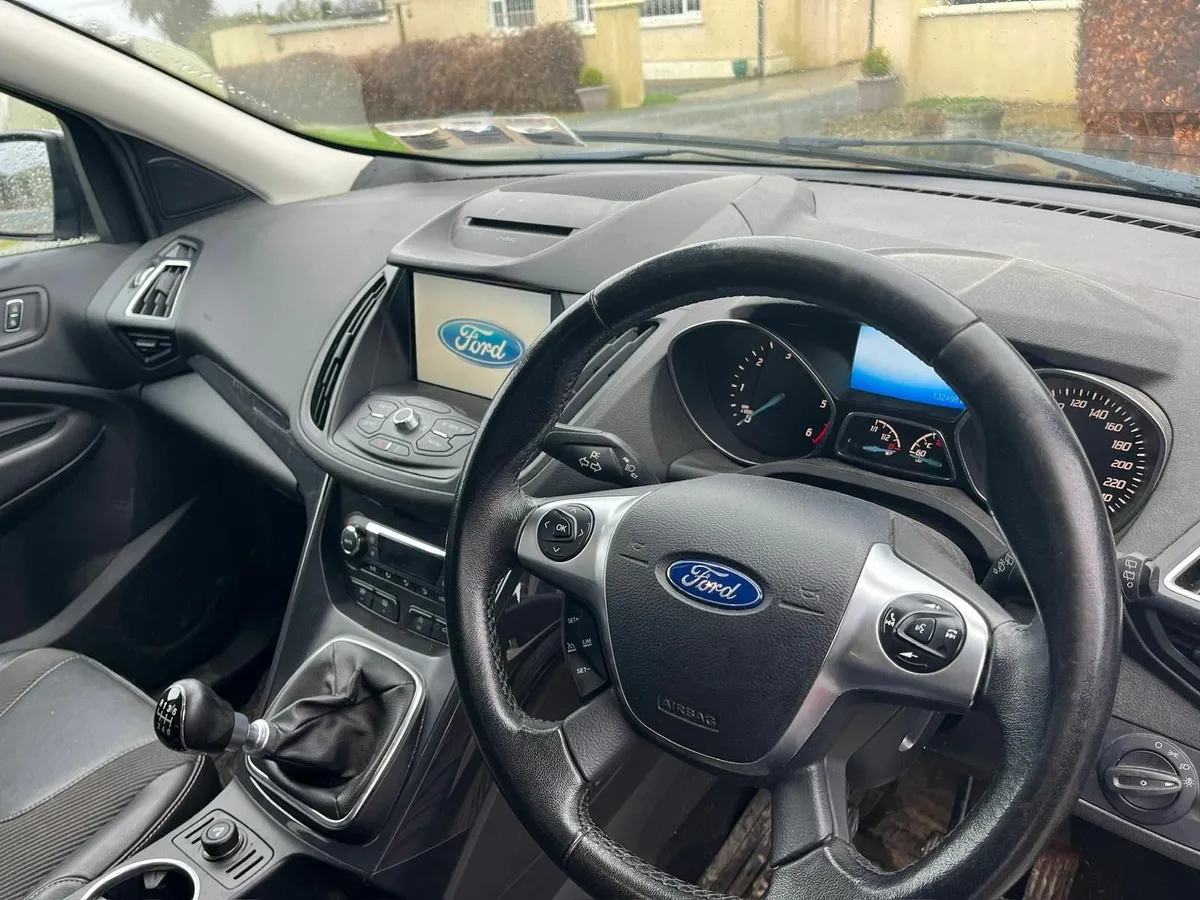 Ford Kuga 2016 - Image 4