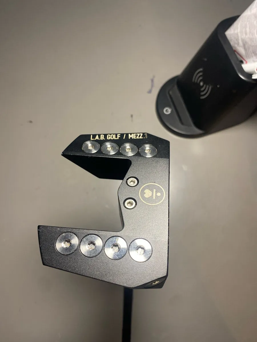 Golf putter - Image 1