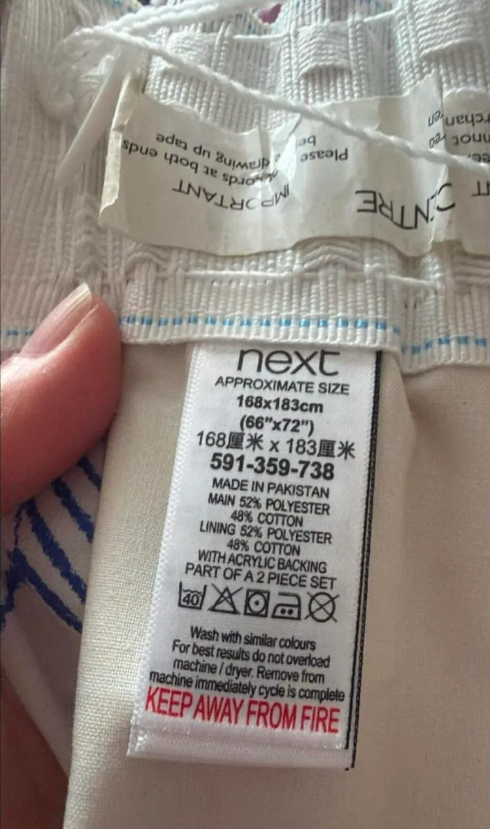 Pair of curtain and lampshade - Image 2