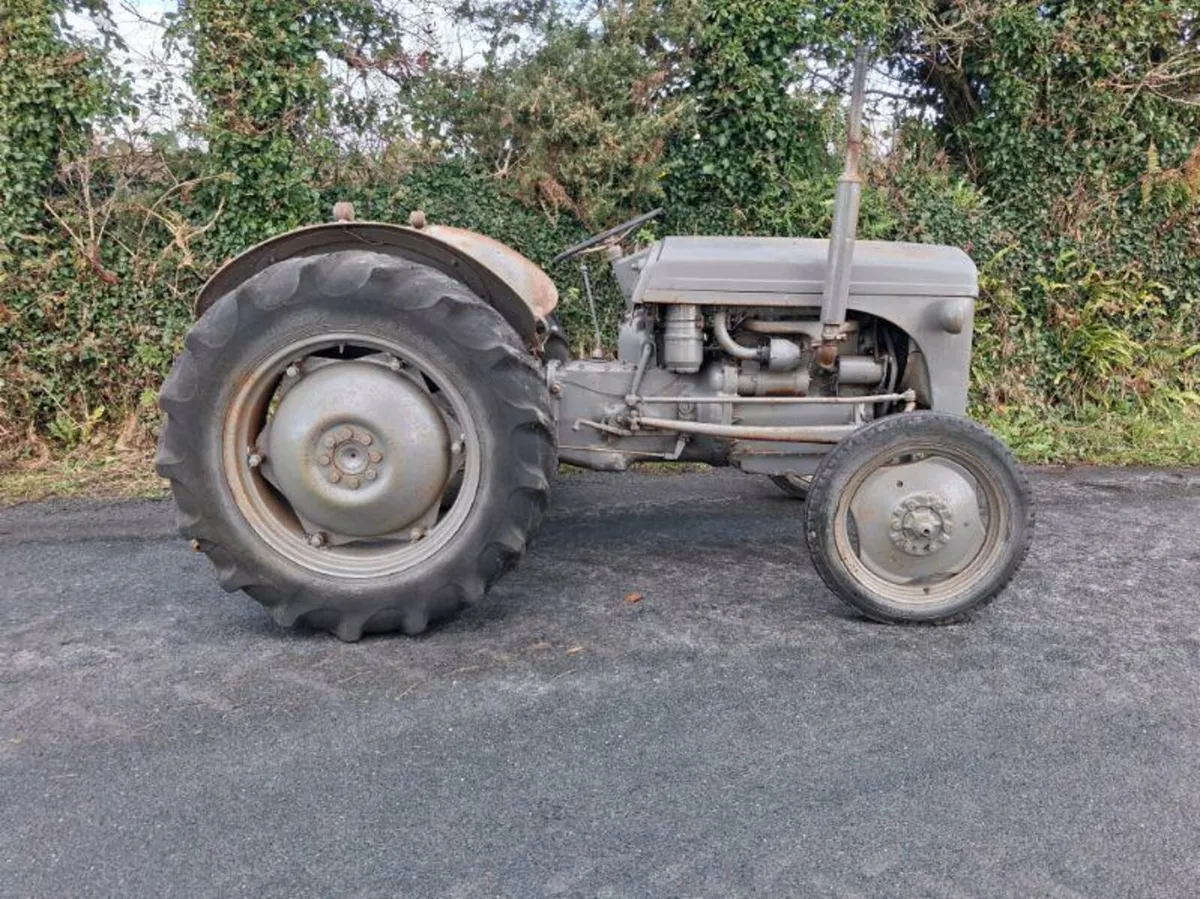 Massey Ferguson 20 diesel and 35 - Image 2