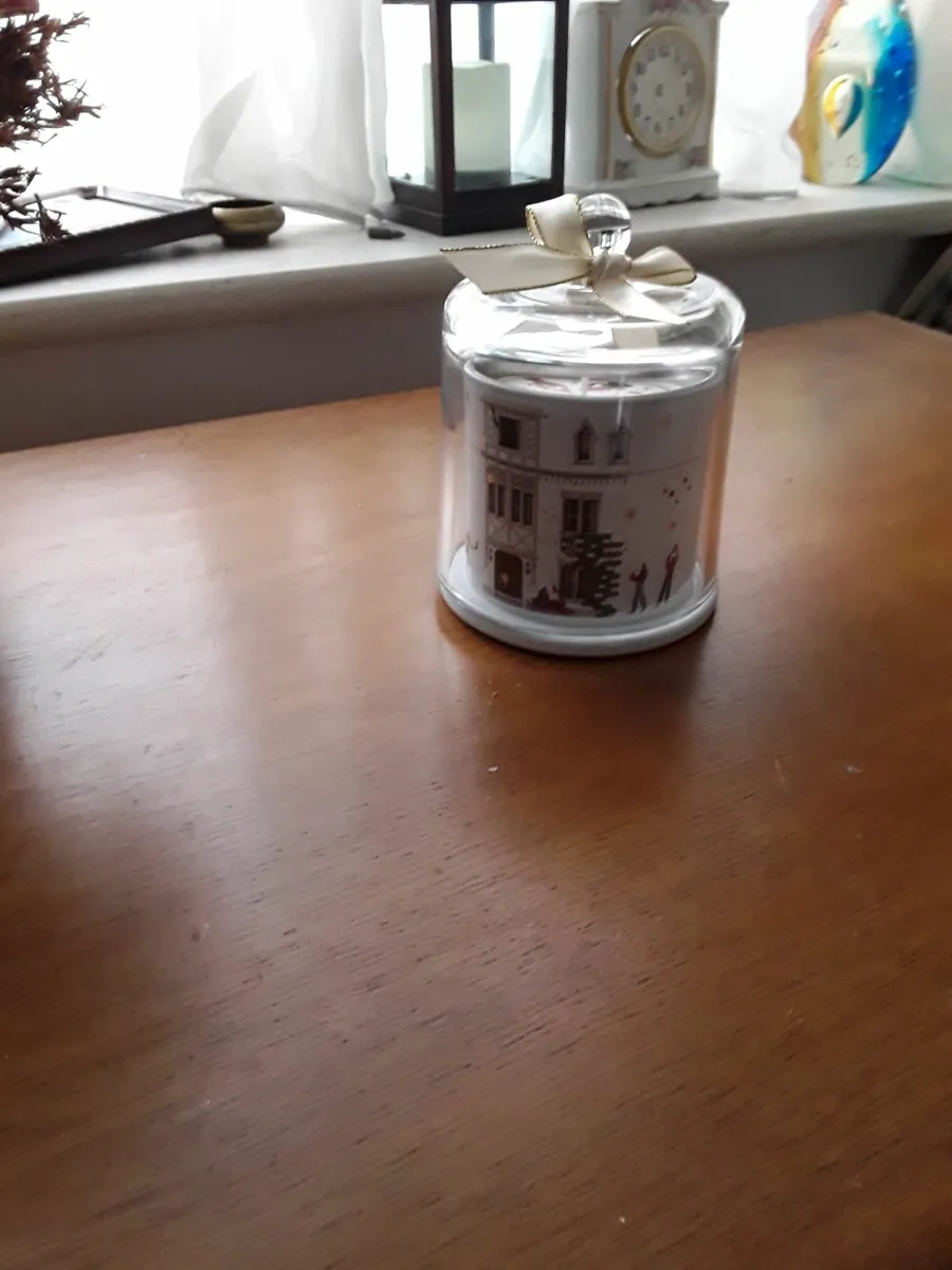 Lovely unwanted gift scented candle vanilla - Image 4