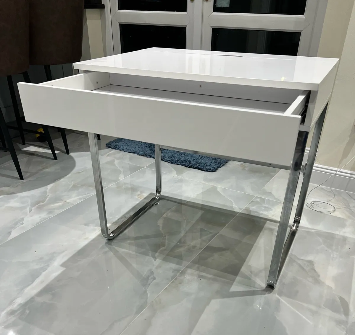 Compact office desk