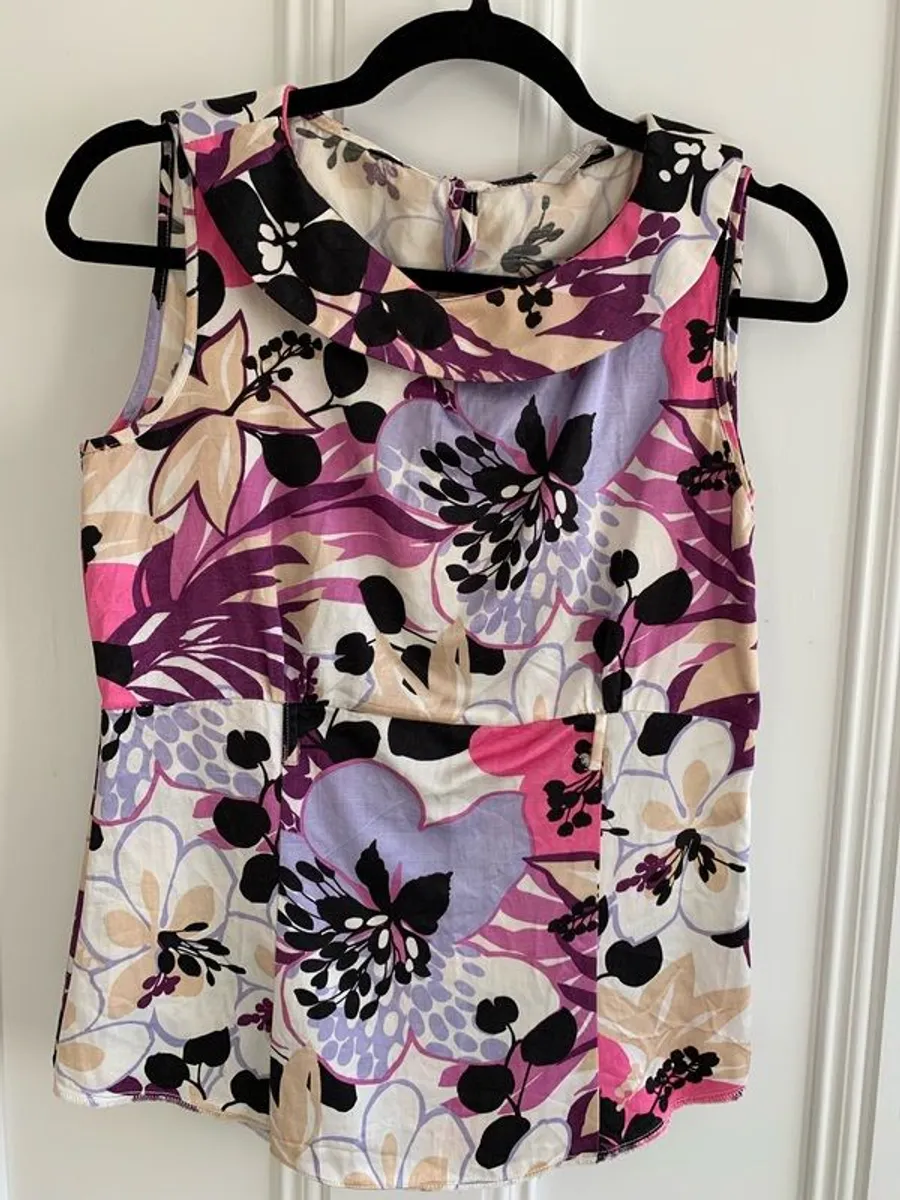 Ladies Tops - 2 for 10 Euro- Size 10 - Image 4