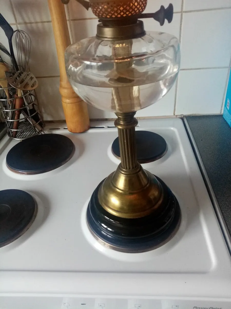 Vintage oil Lamp - Image 2