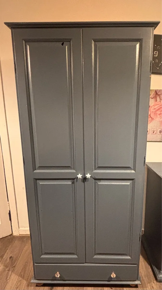 Grey wardrobe - Image 1