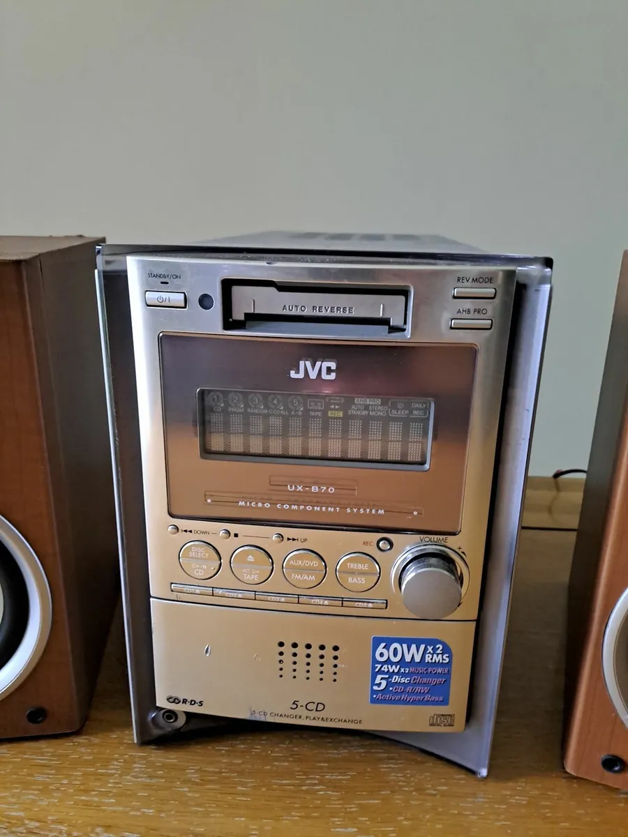JVC HIFI system - Image 3