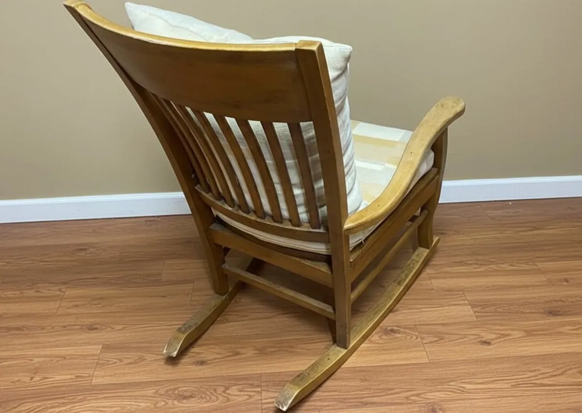 Wooden Rocking Chair - Excellent Conditon - Image 4