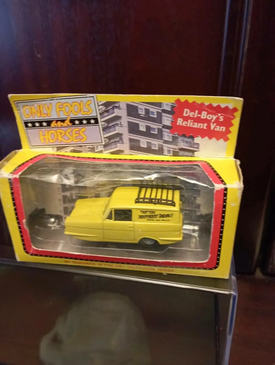 ONLY FOOLS AND HORSES DEL-BOYS RELIANT REGAL VAN - Image 1