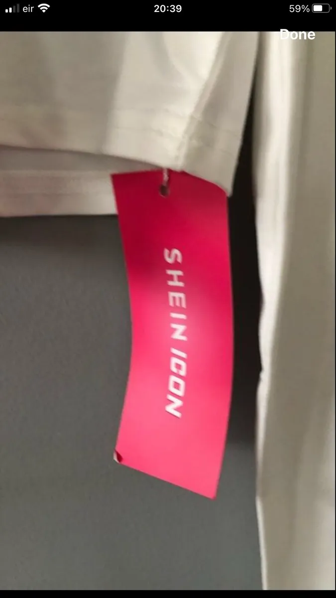 Ladies BNWT top size S €5 - Image 2