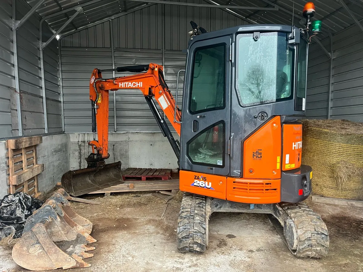 Hitachi 26 - Image 1