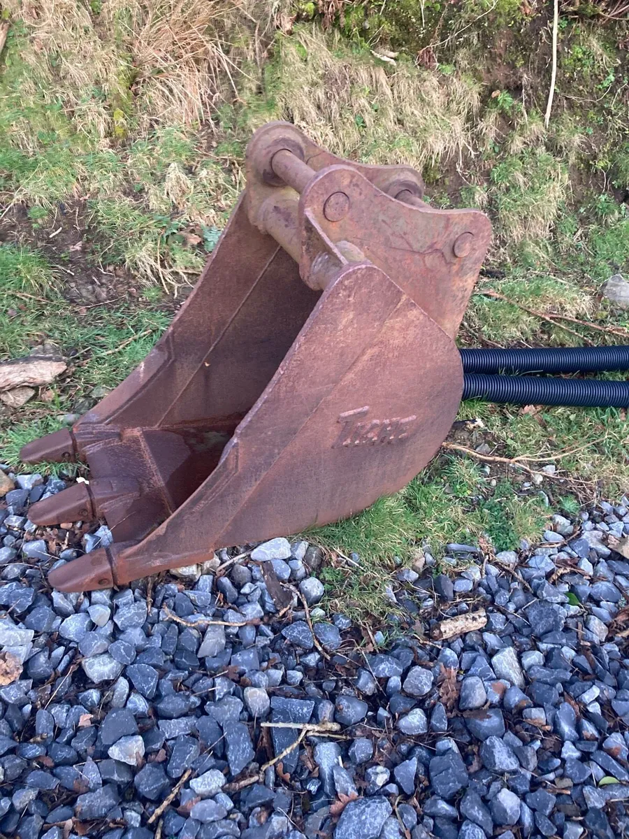 Excavator bucket - Image 3
