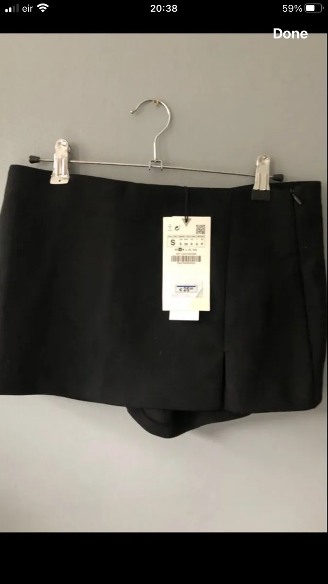 Ladies BNWT Zara shorts  size S €15 - Image 1