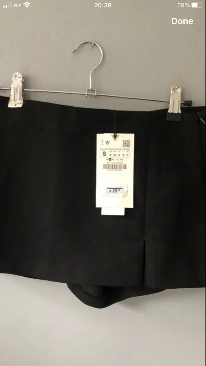 Ladies BNWT Zara shorts  size S €15 - Image 3