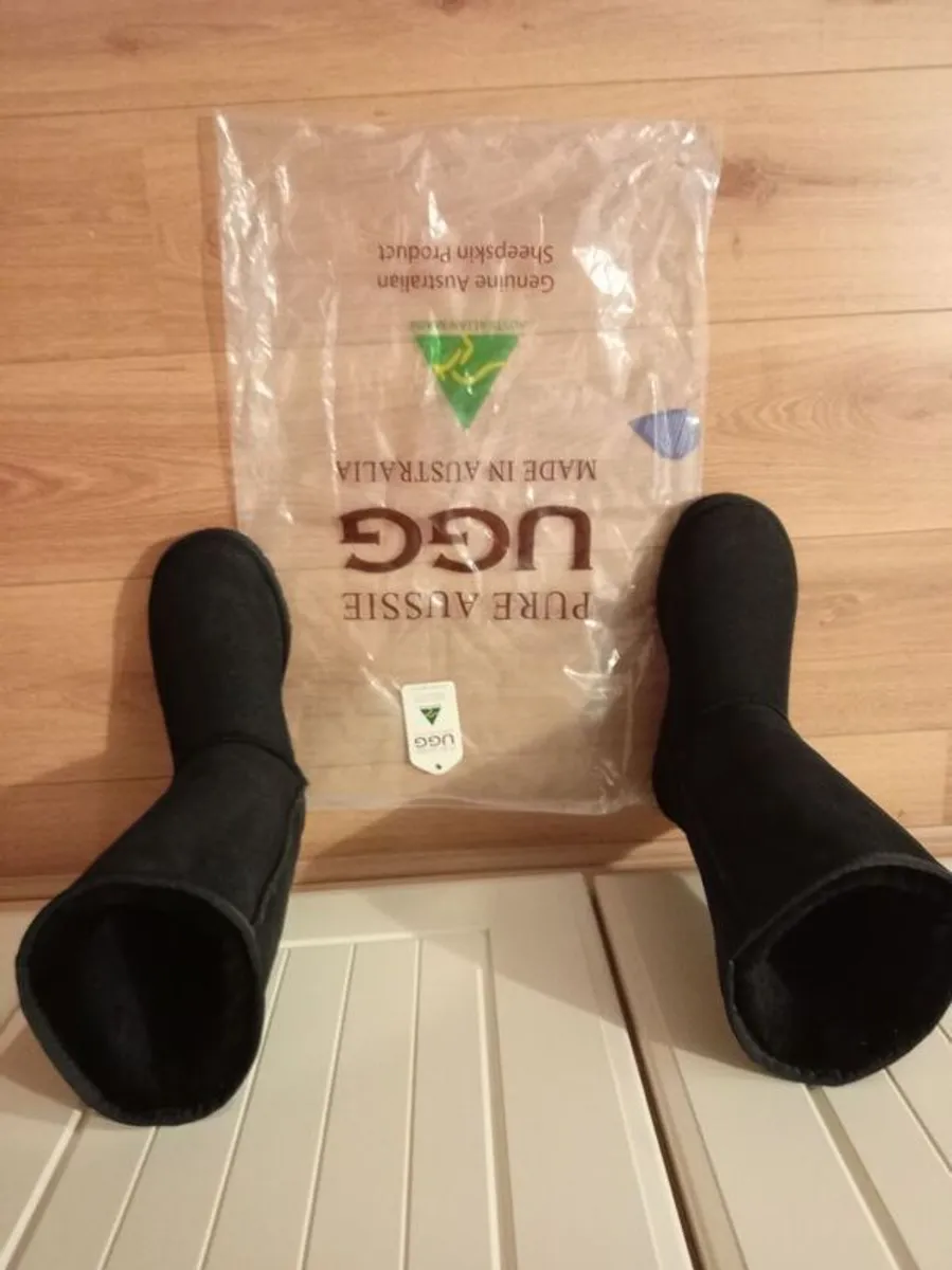 Ugg Tall - Image 2