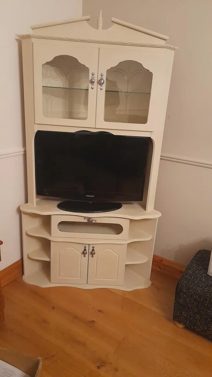 Tv unit