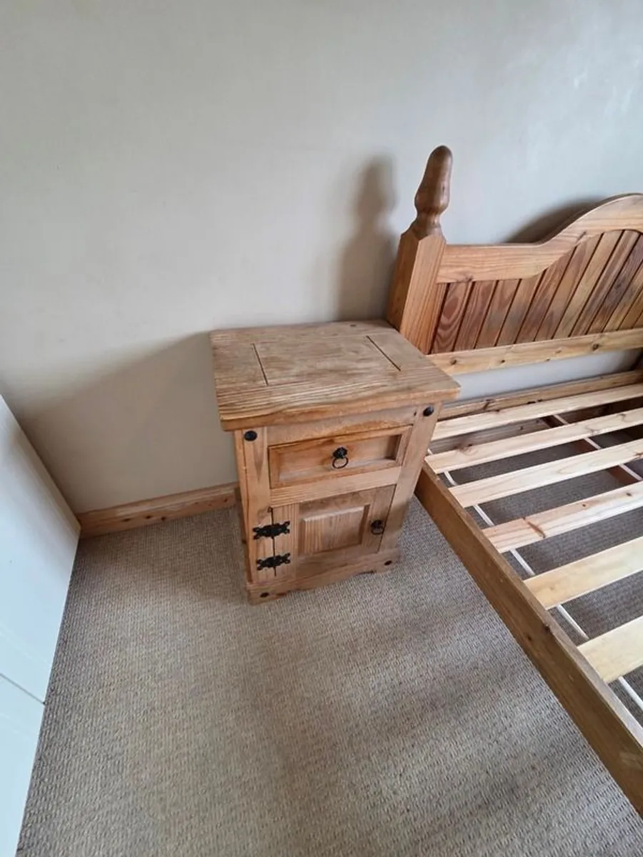 Bed frame and side cabinets Mexican Pine - Image 2